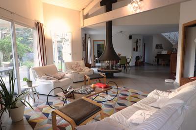 Maison contemporaine - 260 m² - 9 pièces