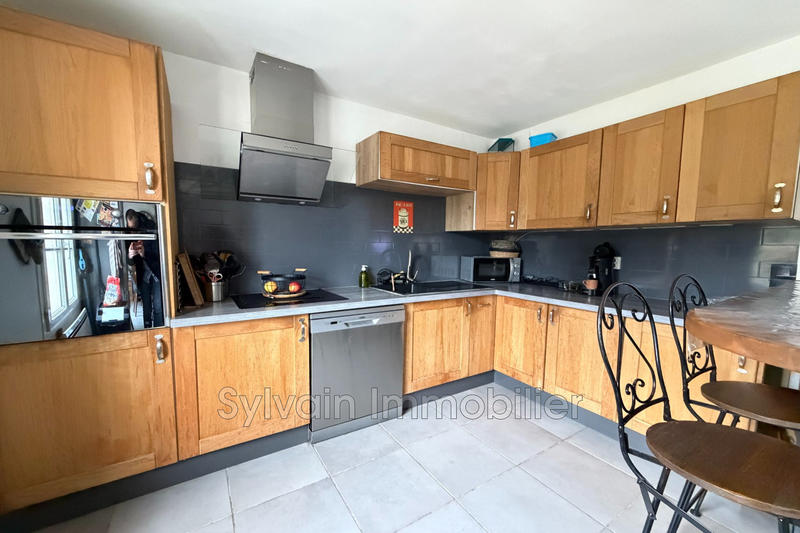 Maison - 99 m² - 4 pièces