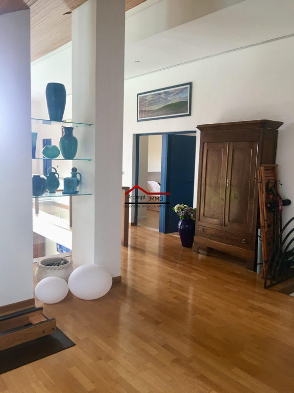 Villa - 250 m² - 6 pièces