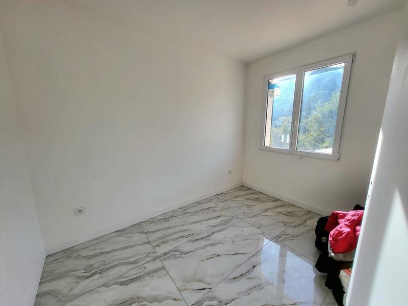 Maison - 170 m² - 5 pièces