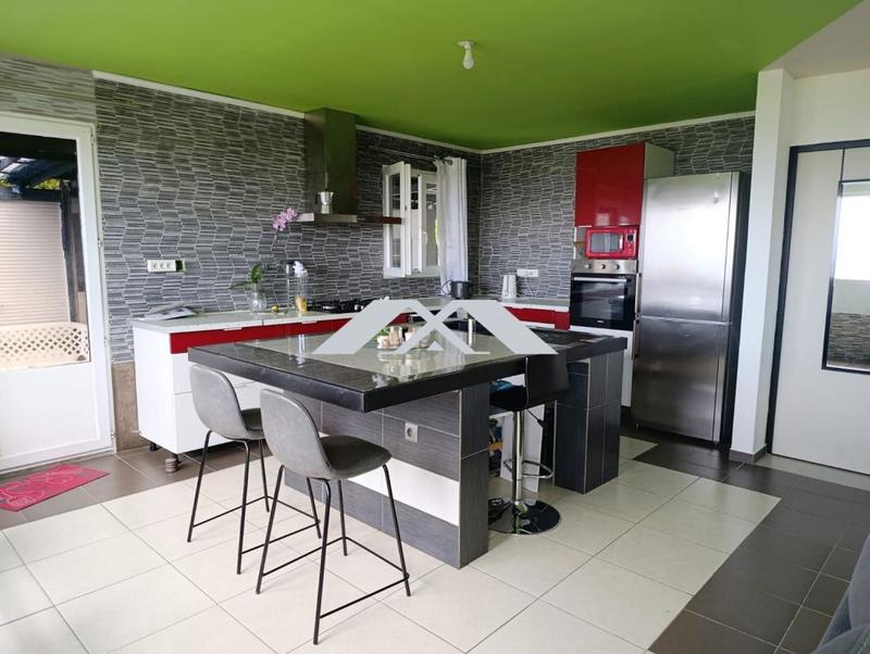 Maison - 103 m² - 5 pièces