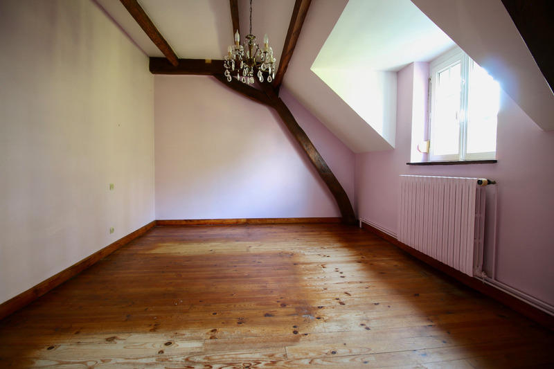 Maison - 217 m² - 7 pièces