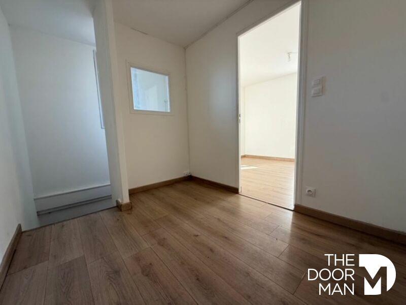 Maison en pierre - 80 m² - 4 pièces