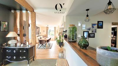 Maison - 180 m² - 7 pièces