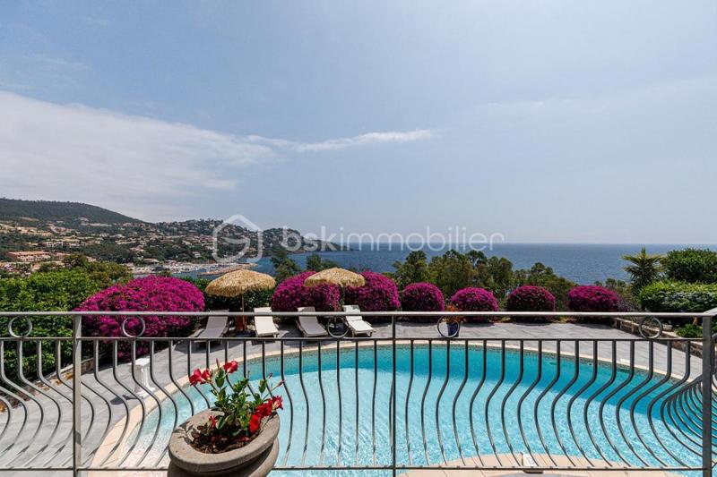 Villa - 219 m² - 5 pièces