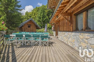 Maison - 424 m² - 10 pièces