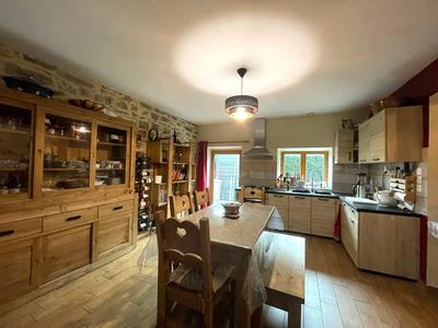 Maison traditionnelle - 100 m² - 4 pièces