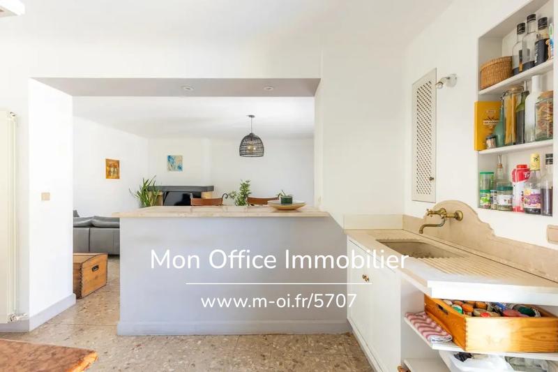 Maison - 225 m² - 8 pièces