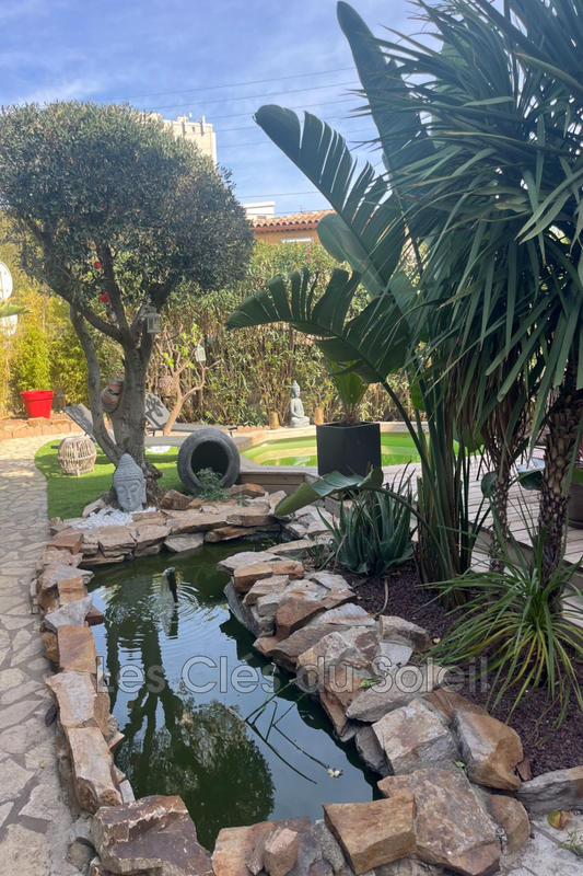 Maison - 151 m² - 8 pièces