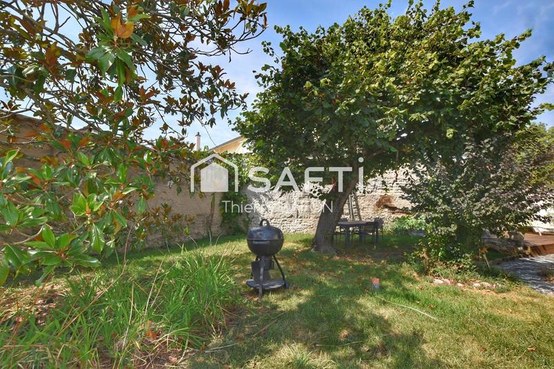 Maison - 200 m² - 7 pièces