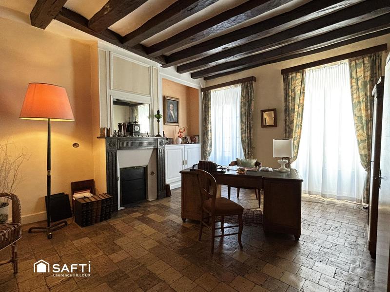 Maison - 270 m² - 12 pièces