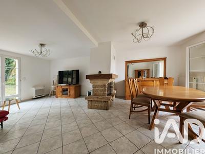 Maison - 195 m² - 9 pièces