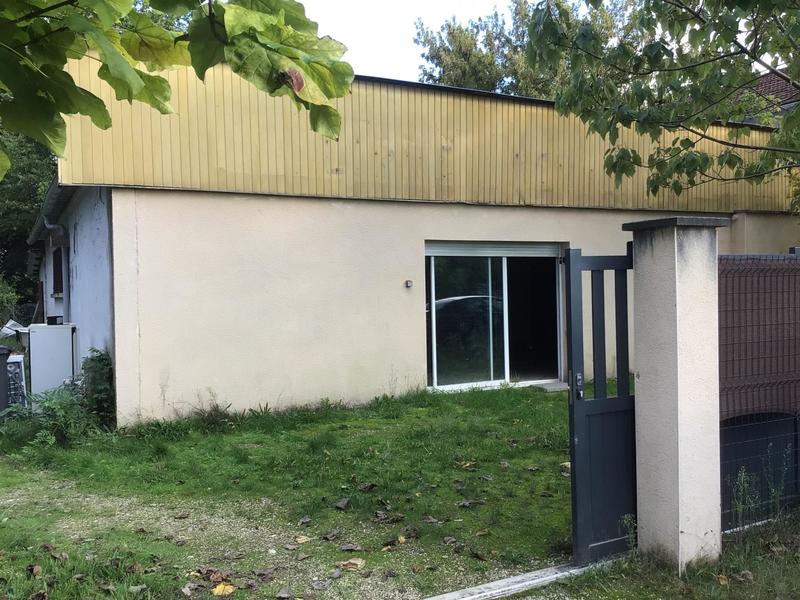 Local commercial - 182 m² - 5 pièces