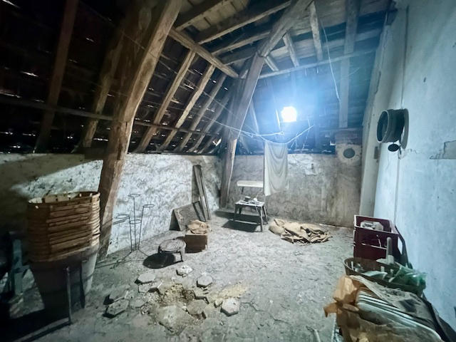 Propriété - 246 m² - 7 pièces