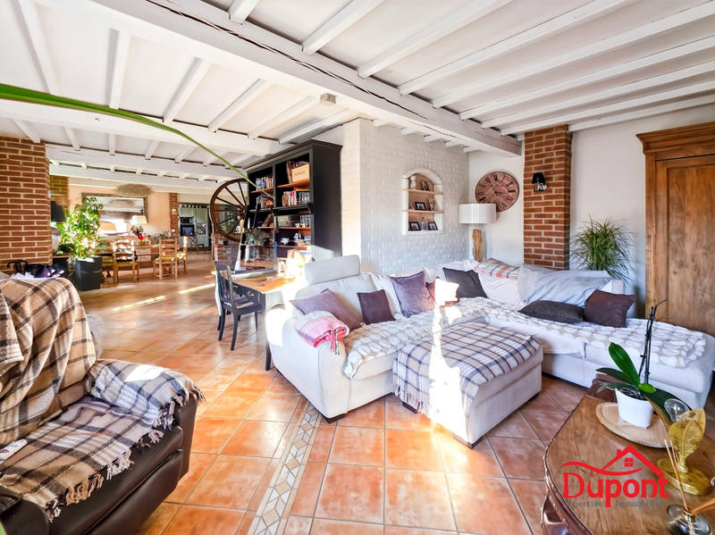 Maison - 160 m² - 8 pièces