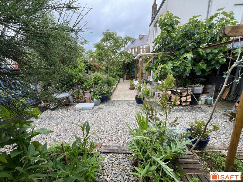 Maison - 215 m² - 10 pièces