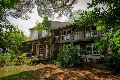 Maison - 180 m² - 6 pièces