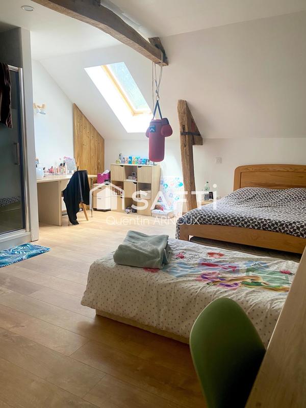 Maison - 207 m² - 5 pièces