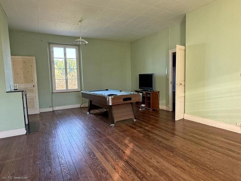 Propriété - 220 m² - 10 pièces