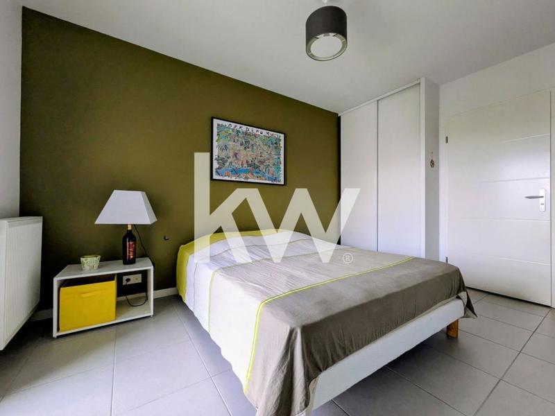 Appartement - 100 m² - 4 pièces