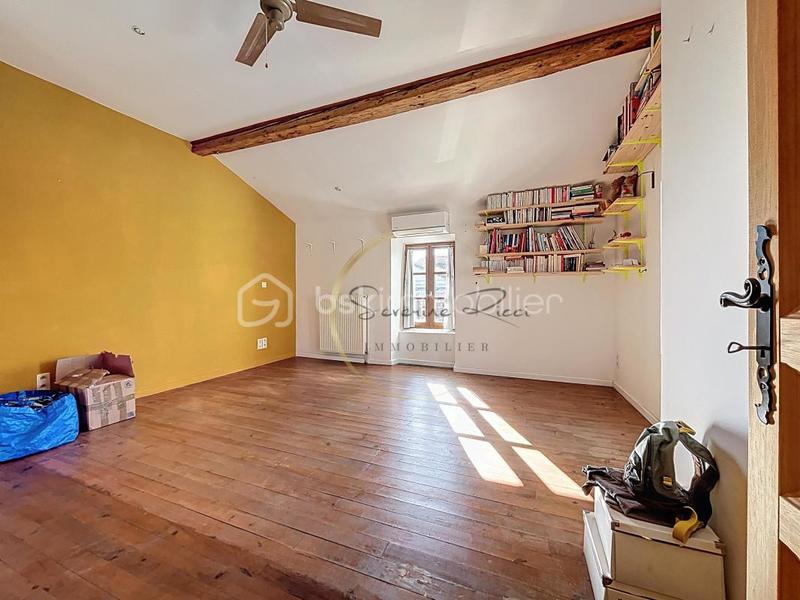 Maison de village - 90 m² - 3 pièces