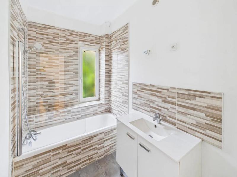 Appartement - 80 m² - 3 pièces