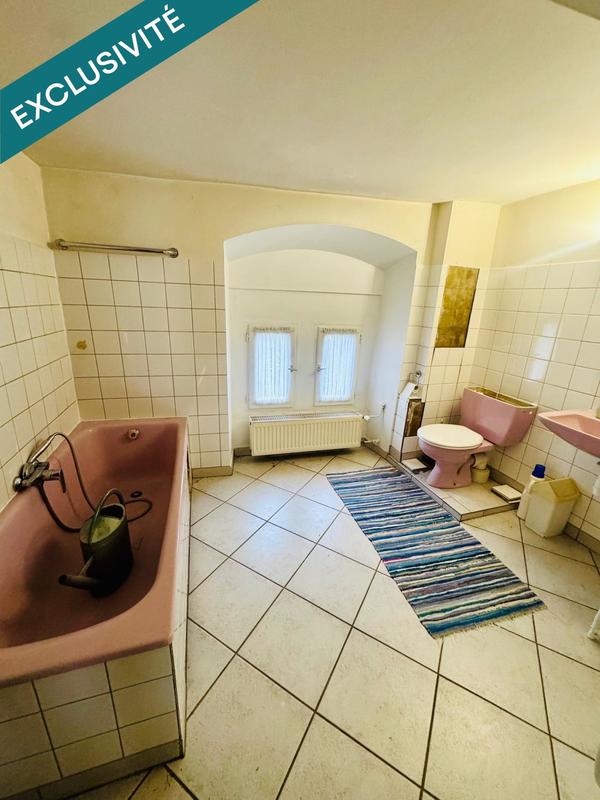 Maison - 210 m² - 11 pièces