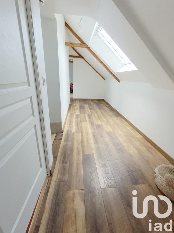 Maison - 111 m² - 8 pièces