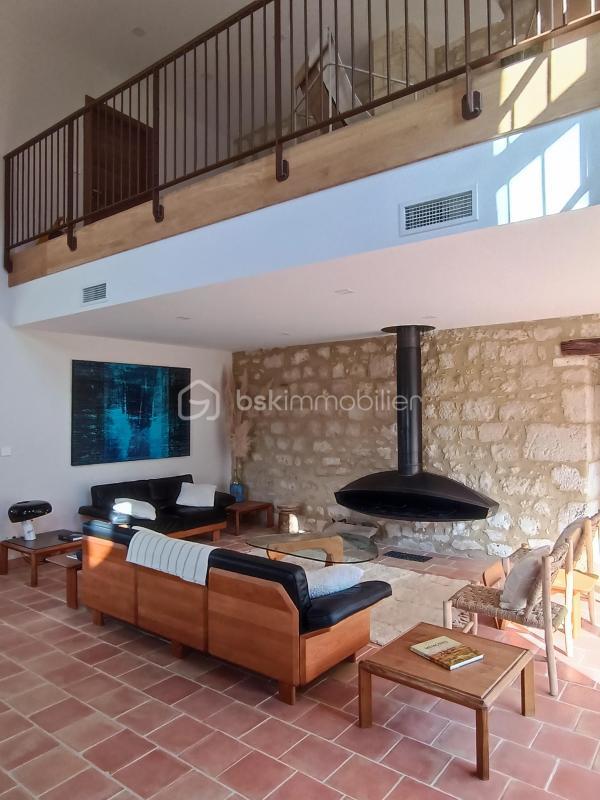 Château - 1 307 m² - 22 pièces