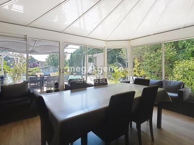 Maison traditionnelle - 178 m² - 6 pièces