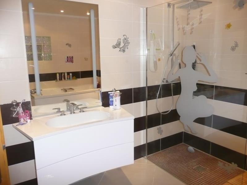 Maison - 240 m² - 12 pièces