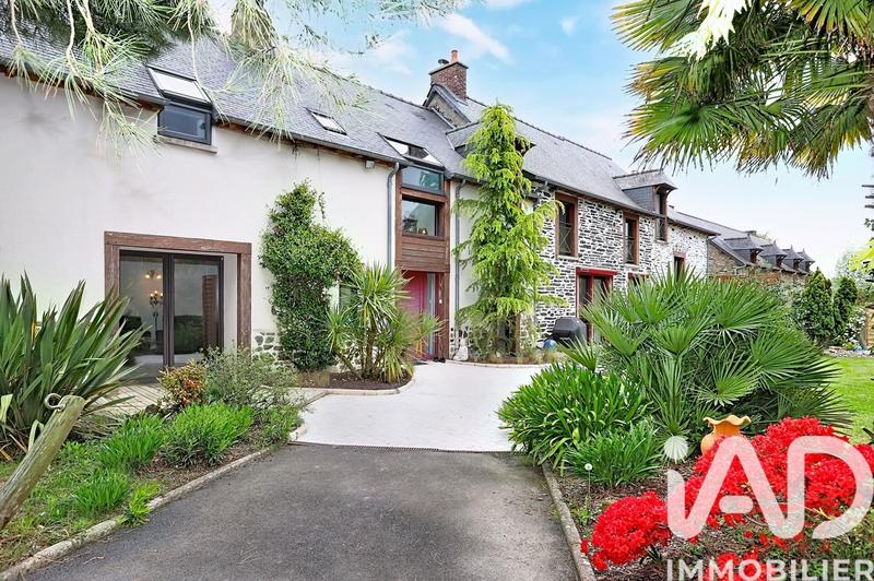 Maison - 237 m² - 8 pièces