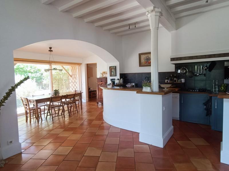 Maison - 251 m² - 10 pièces