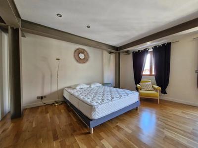 Appartement - 126 m² - 4 pièces