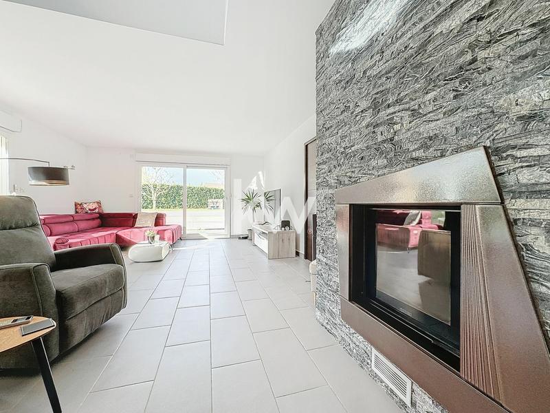 Maison - 284 m² - 7 pièces