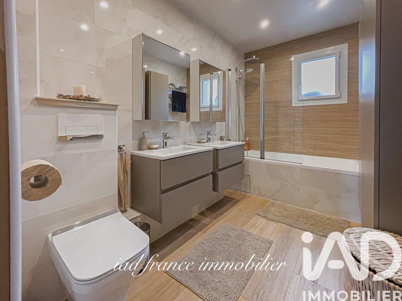 Maison - 118 m² - 5 pièces