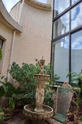 Maison - 255 m² - 8 pièces