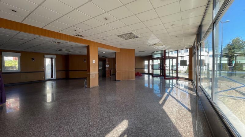 Local commercial - 300 m²