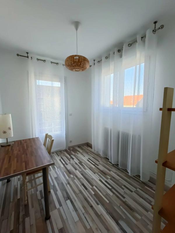 Maison - 84 m² - 4 pièces