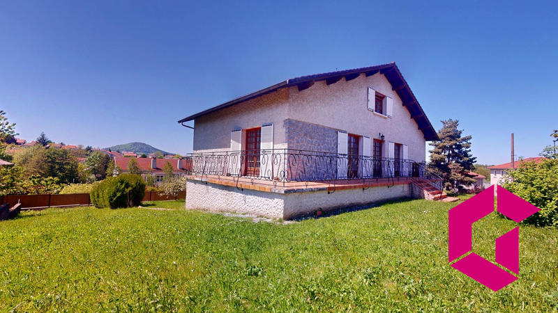 Maison traditionnelle - 135 m² - 6 pièces