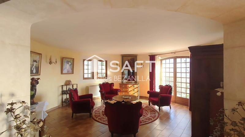 Maison - 225 m² - 7 pièces