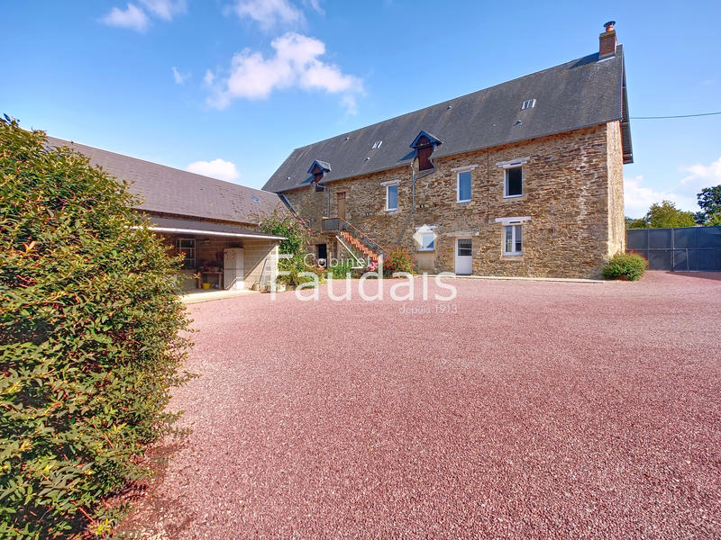 Maison - 160 m² - 5 pièces