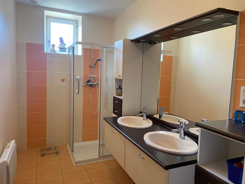 Maison - 107 m² - 6 pièces