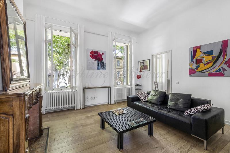 Appartement - 104 m² - 6 pièces