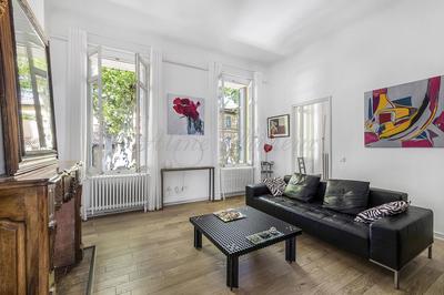 Appartement - 104 m² - 6 pièces