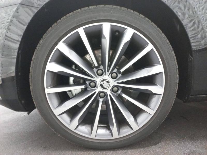 Skoda Superb Combi 1.4 Tsi Phev 218 ch Dsg6 Laurin &amp; Klement