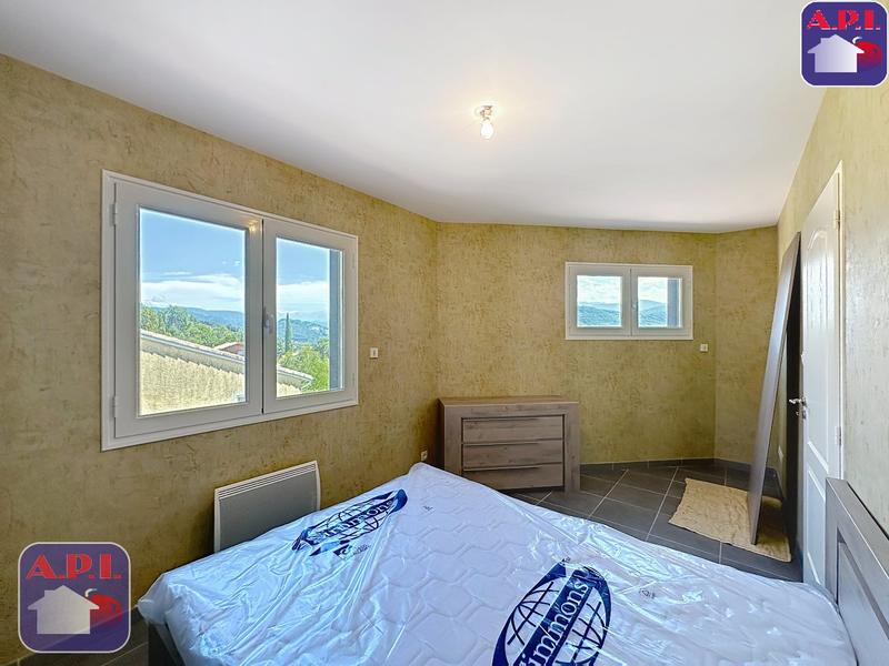 Maison - 148 m² - 6 pièces