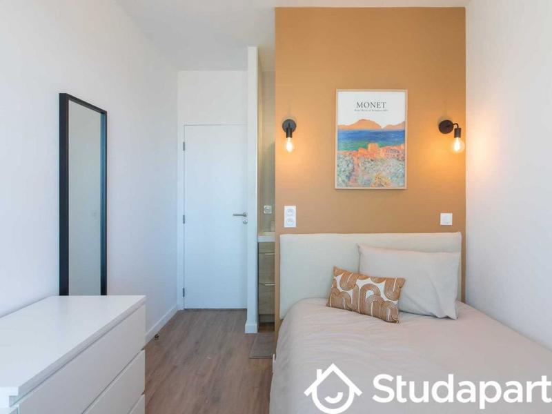 Appartement - 240 m² - 1 pièce