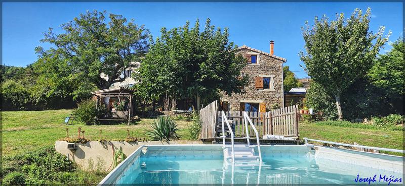 Maison - 332 m² - 11 pièces