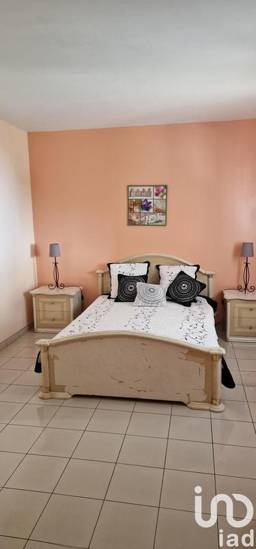 Maison - 280 m² - 10 pièces